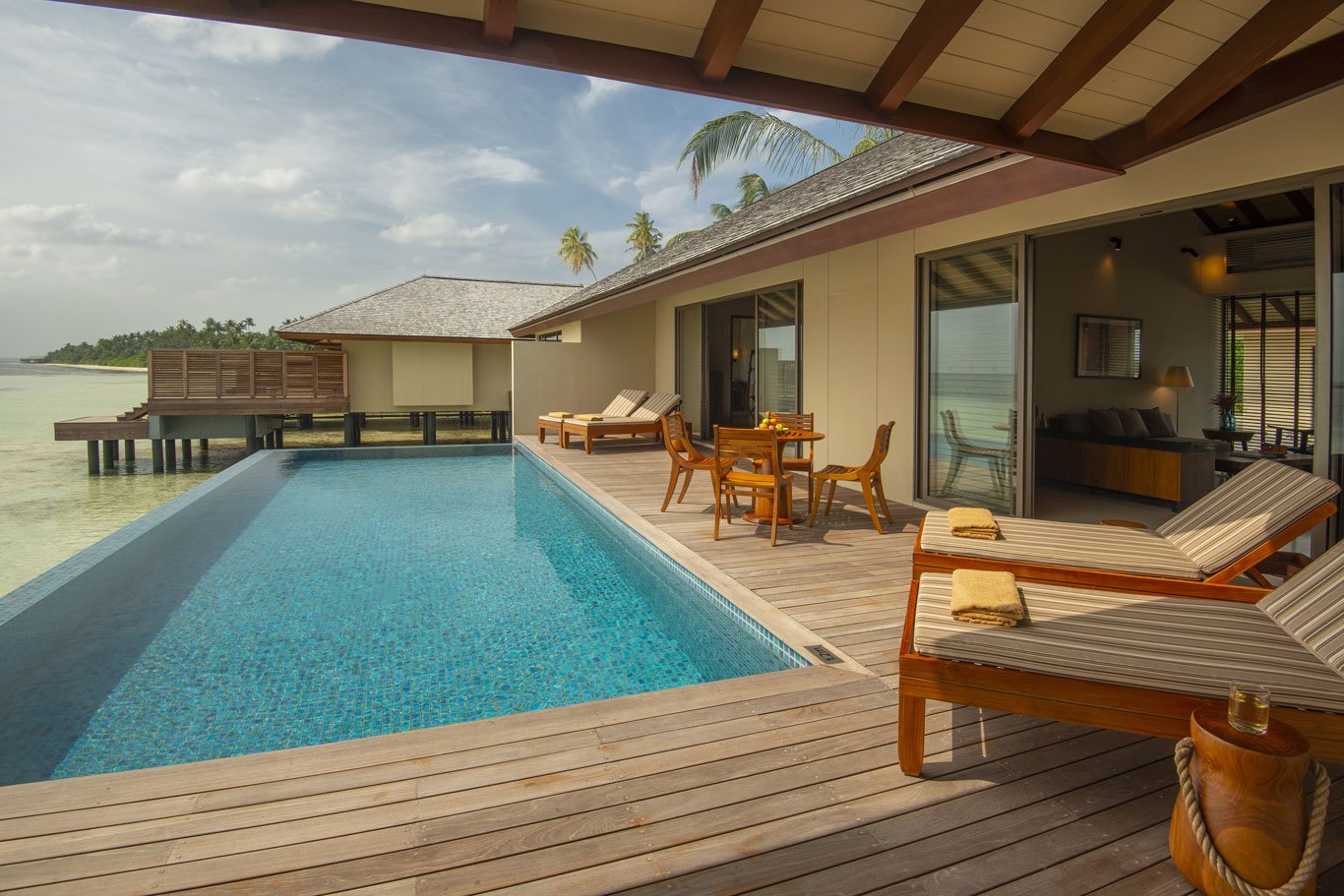 Private Dining at The Residence Maldives at Dhigurah thumbnail 7